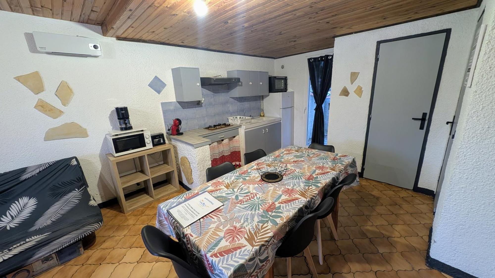 La Capelle Des Corbieres Sigean Narbonne Aude Roquefort-des-Corbières